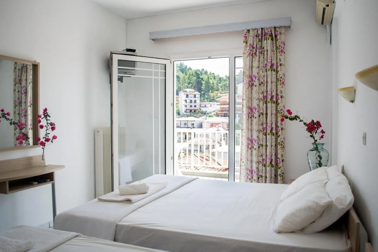 Hotel Clio Neos Marmaras